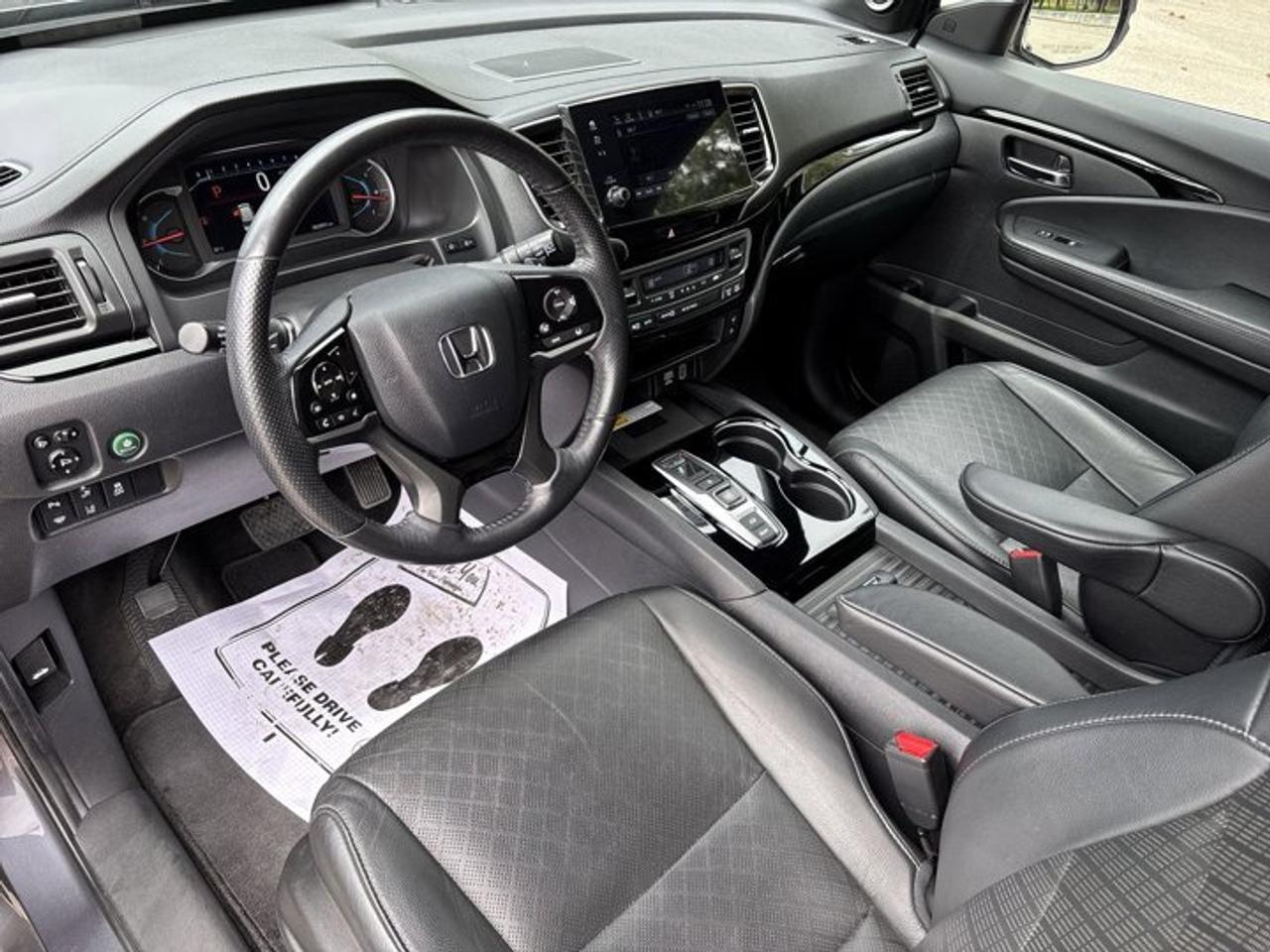 2019 Honda Passport Touring AWD | No Accidents | Sunroof | Vent. Front Seats Photo