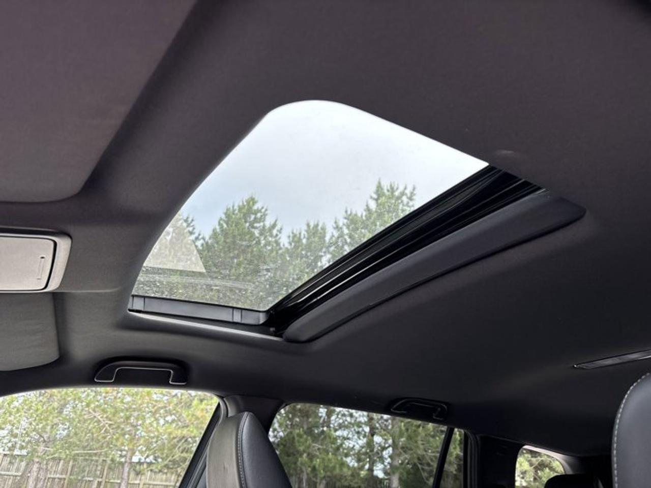 2019 Honda Passport Touring AWD | No Accidents | Sunroof | Vent. Front Seats Photo
