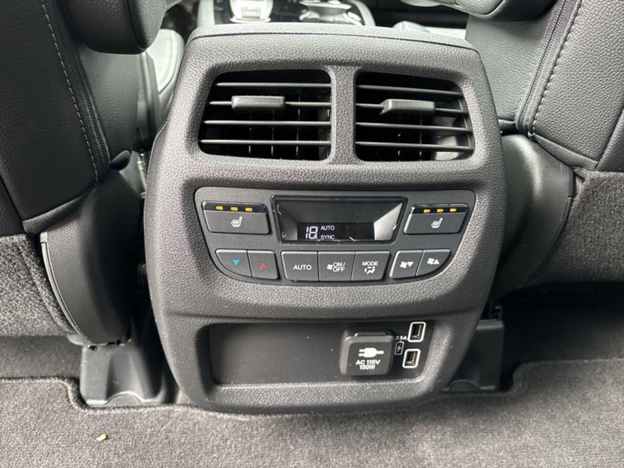 2019 Honda Passport Touring AWD | No Accidents | Sunroof | Vent. Front Seats Photo