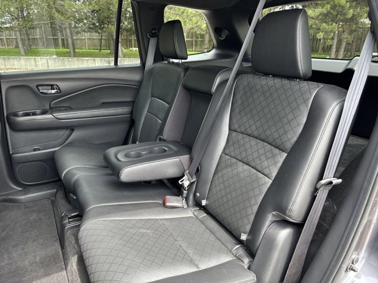 2019 Honda Passport Touring AWD | No Accidents | Sunroof | Vent. Front Seats Photo