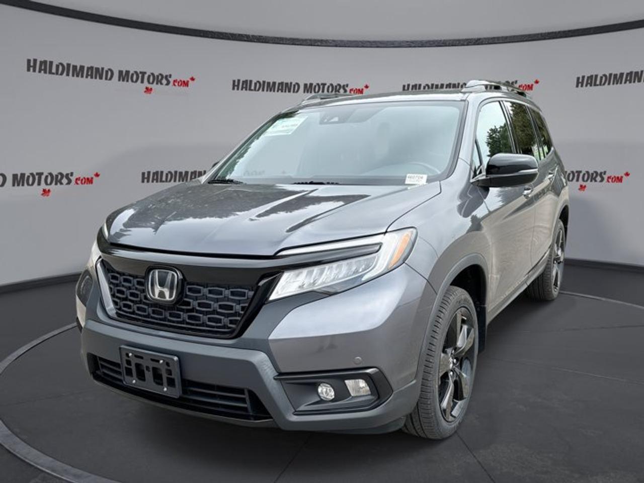 2019 Honda Passport Touring AWD | No Accidents | Ventilated Seats | Sunroof | Leather Seats Photo0