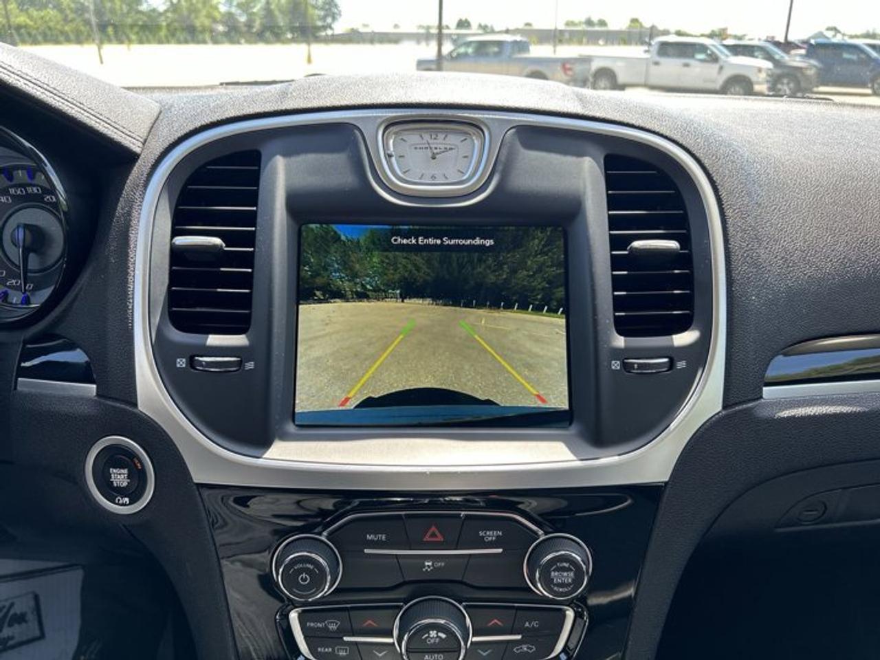 2023 Chrysler 300 Touring AWD | No Accidents Photo