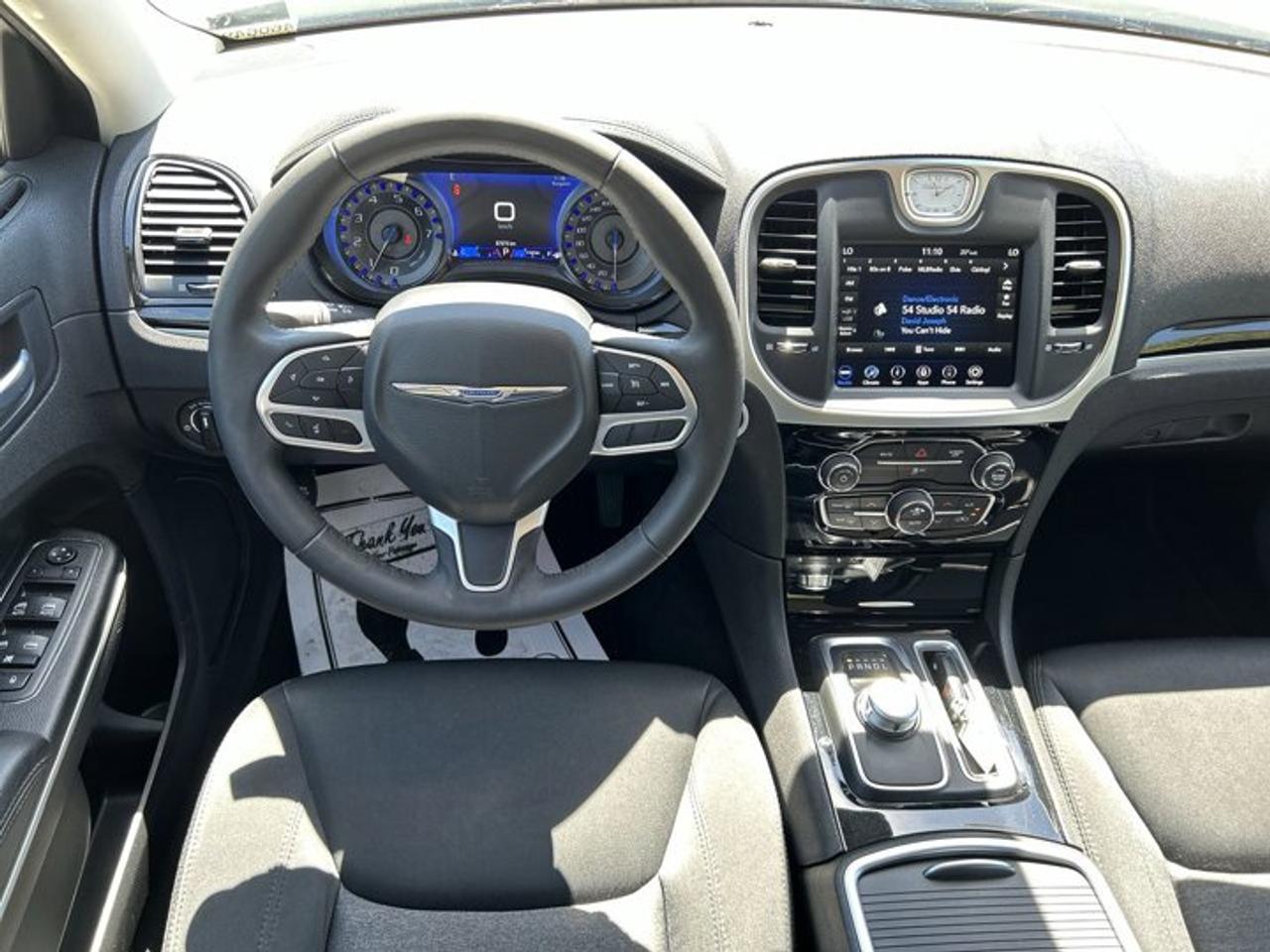 2023 Chrysler 300 Touring AWD | No Accidents Photo