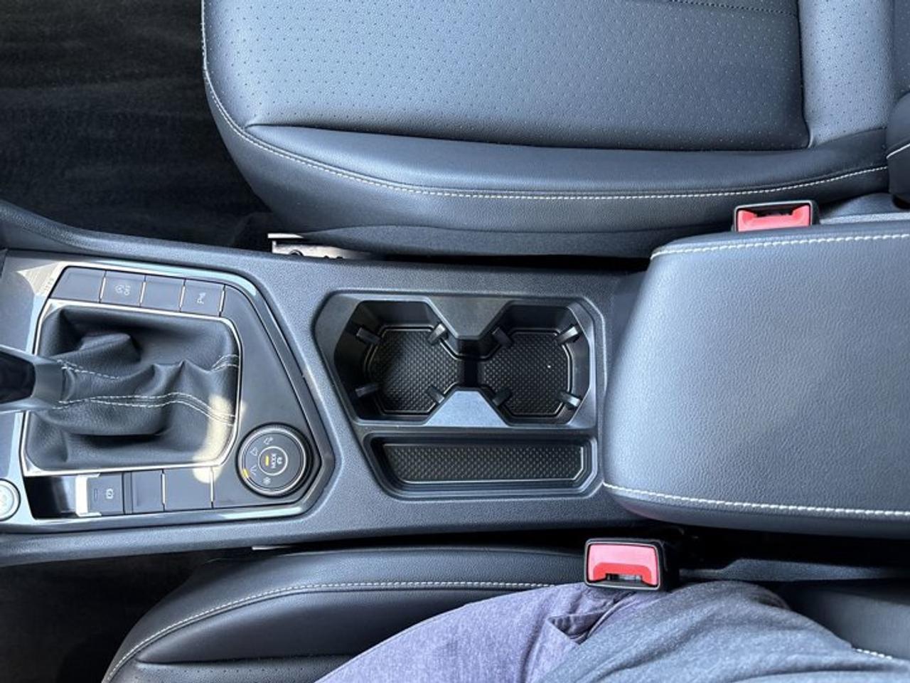 2022 Volkswagen Tiguan Comfortline R-Line Black Edition 4WD | Leather Seats Photo