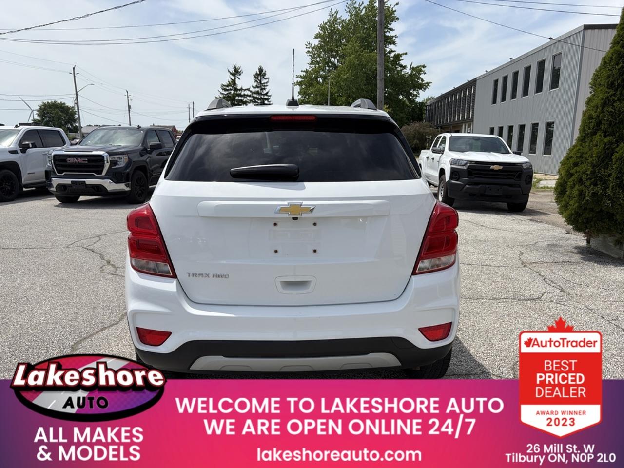 2022 Chevrolet Trax AWD 4dr LT Photo3