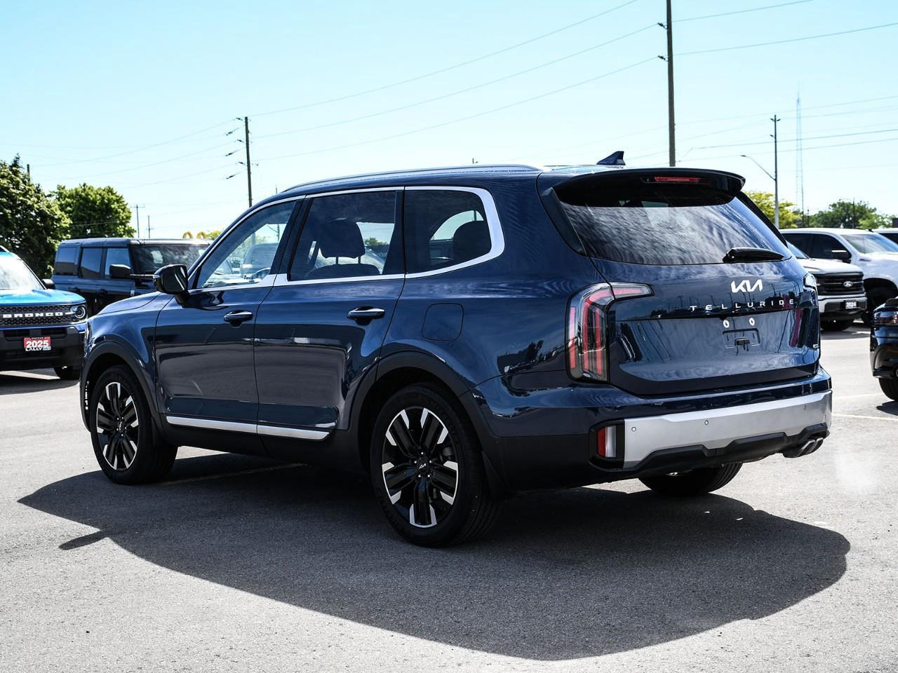 2023 Kia Telluride SX Limited w/Black Interior 2023 Kia Telluride - SX Limited | 7-Passenger Seating | Stock #LK00873T Photo