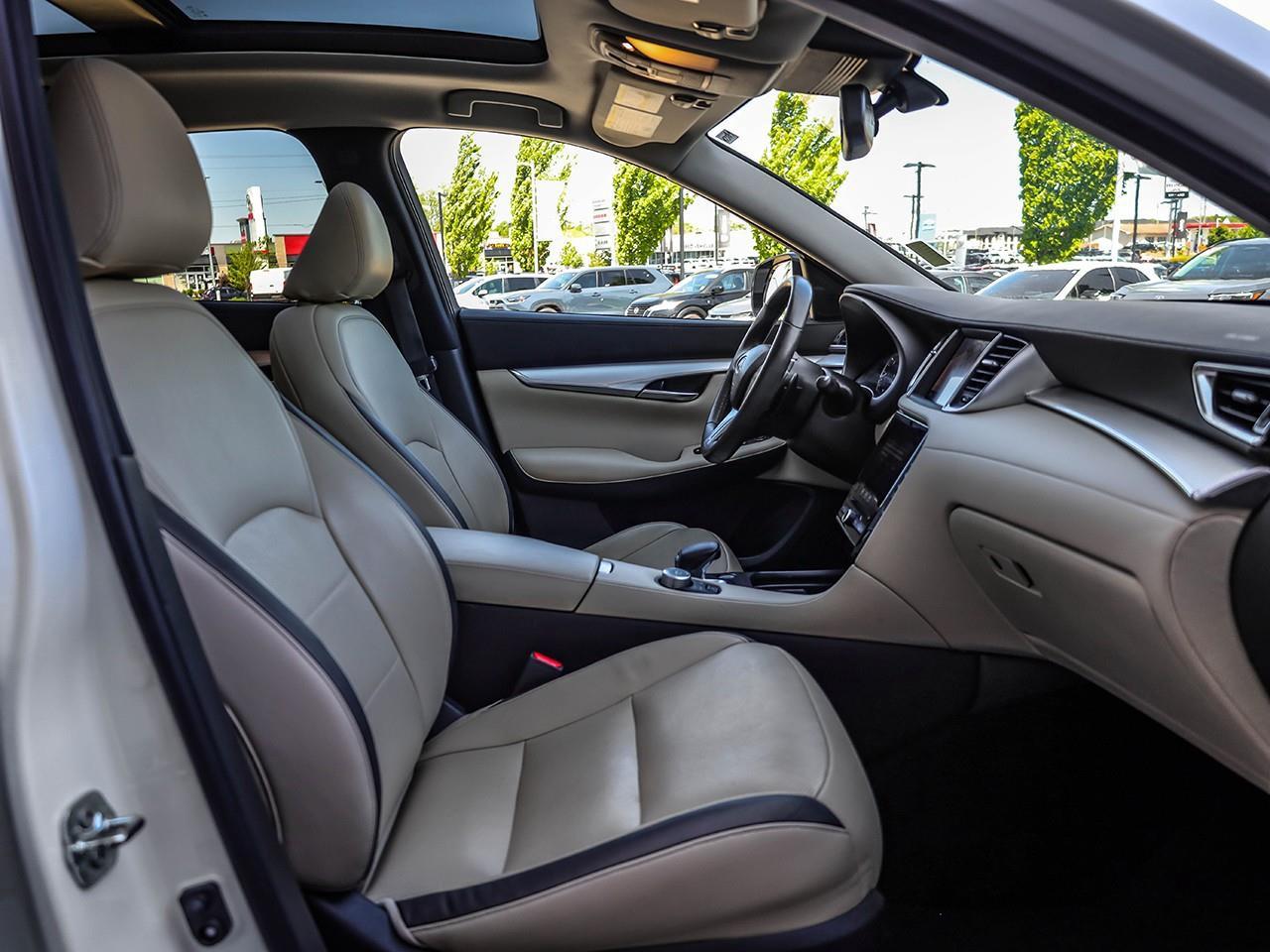 2021 Infiniti QX50 ESSENTIAL Photo