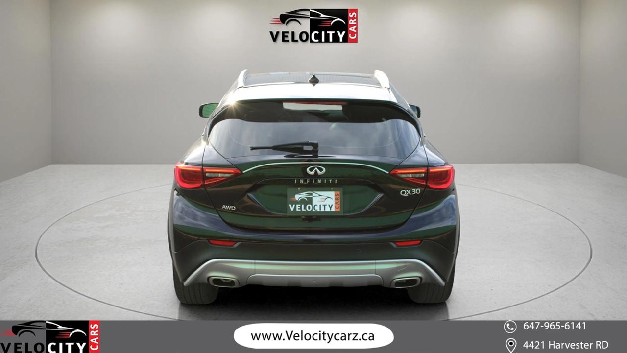 2017 Infiniti QX30 Premium Photo