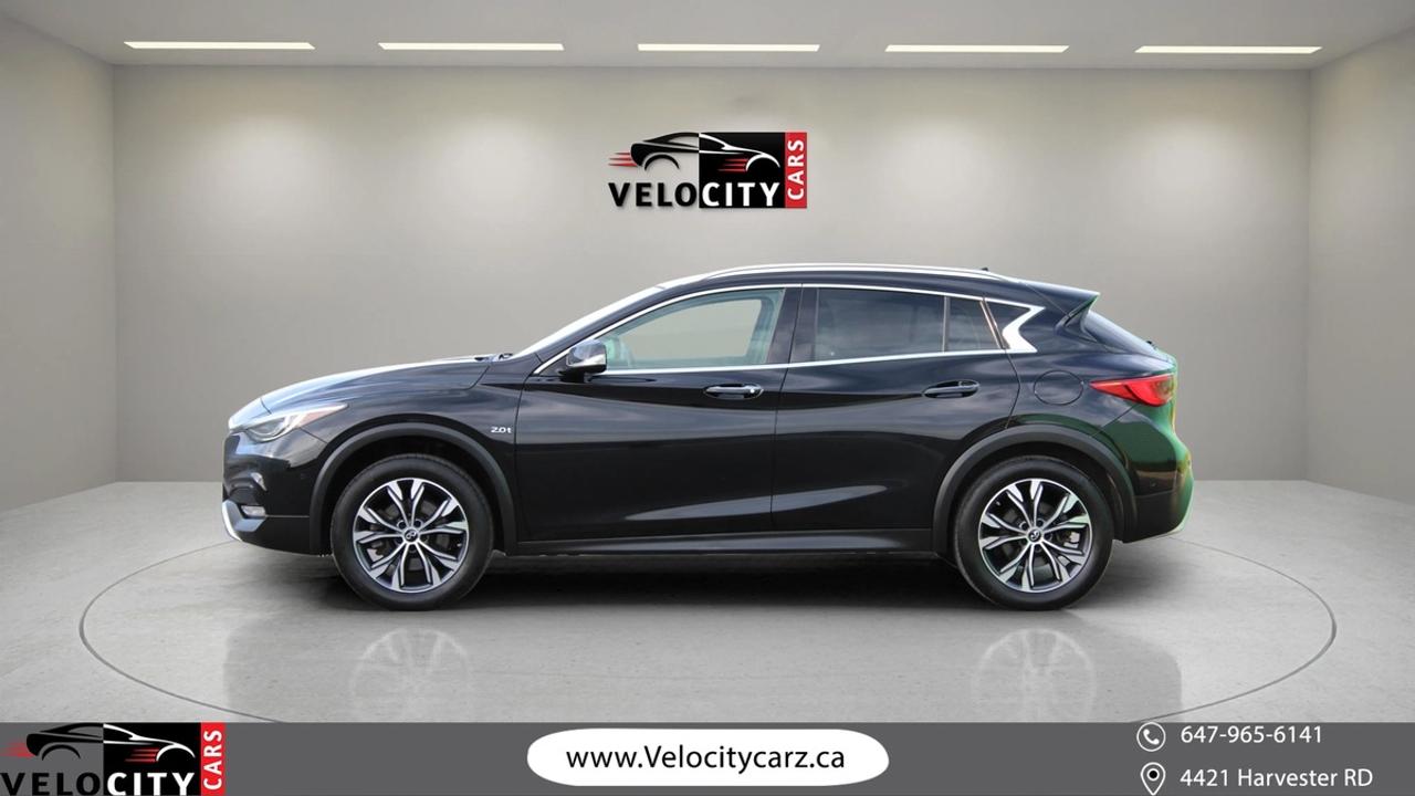 2017 Infiniti QX30 Premium Photo