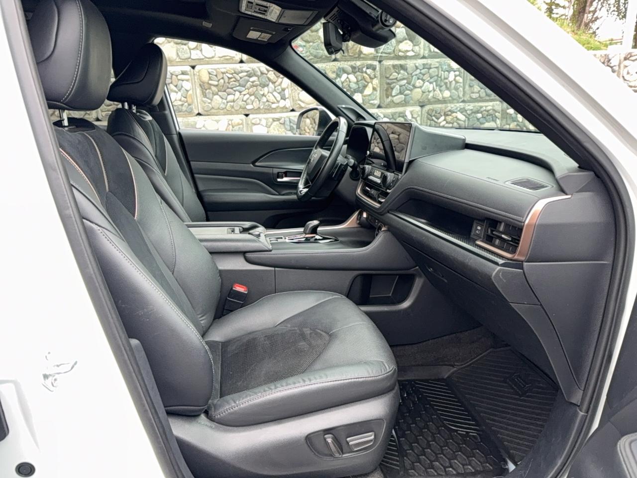 2024 Toyota Grand Highlander Platinum Hybr MAX Photo