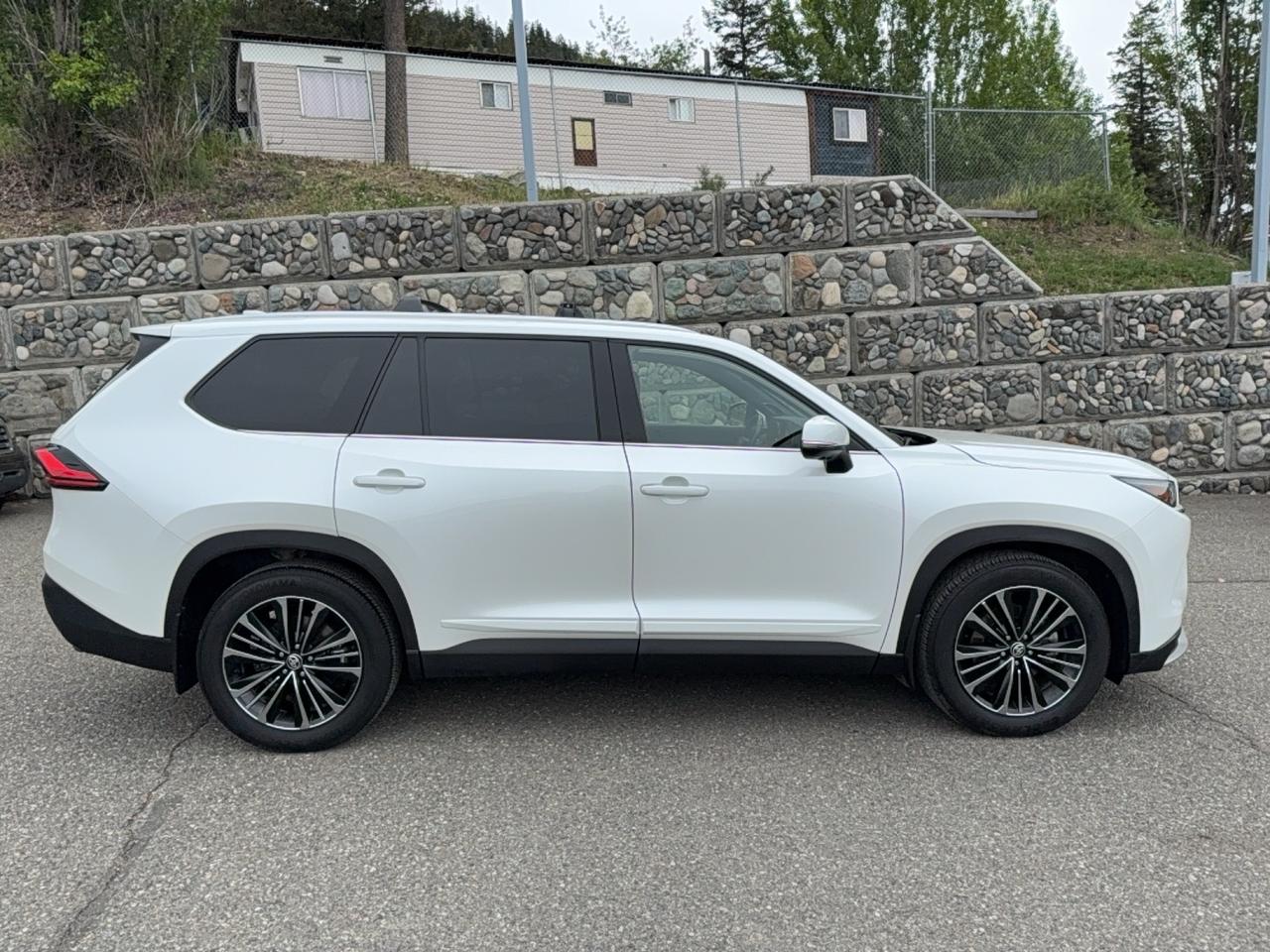 2024 Toyota Grand Highlander Platinum Hybr MAX Photo