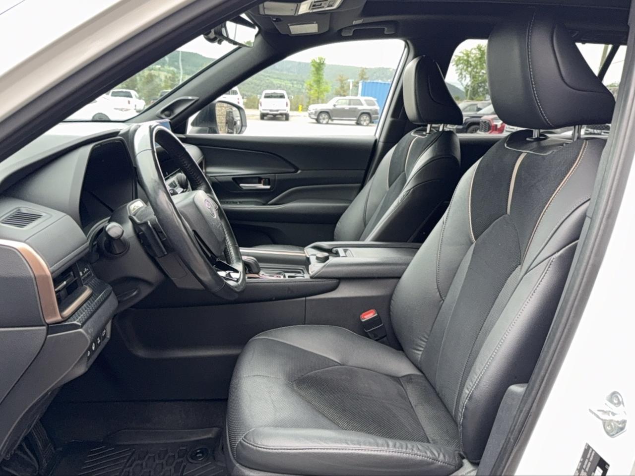 2024 Toyota Grand Highlander Platinum Hybr MAX Photo