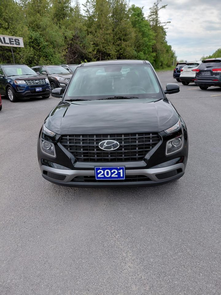 2021 Hyundai Venue Essential - Photo #1
