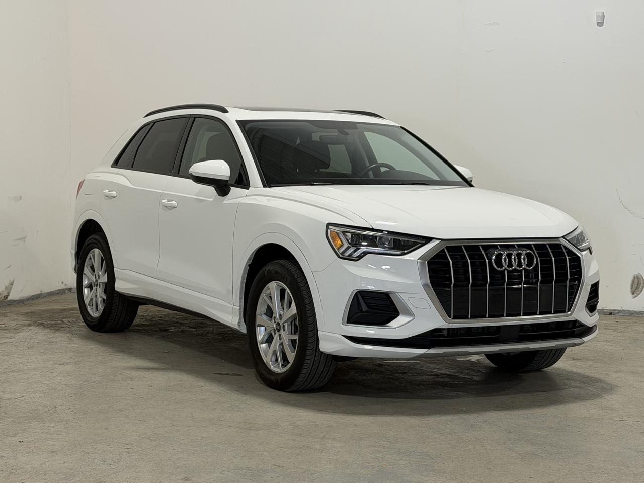2022 Audi Q3 LEATHER | CARPLAY | ROOF | Photo2