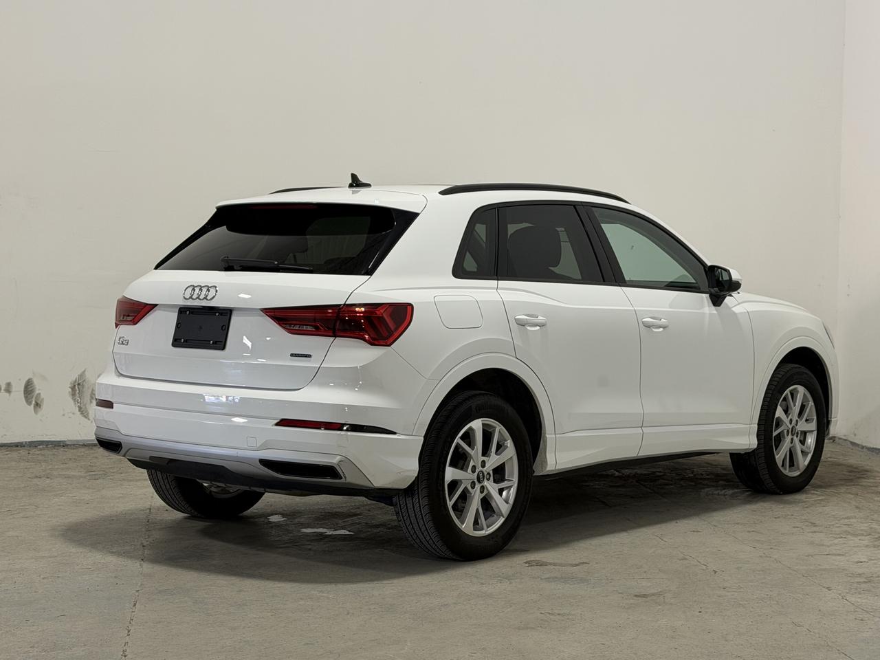 2022 Audi Q3 LEATHER | CARPLAY | ROOF | Photo3