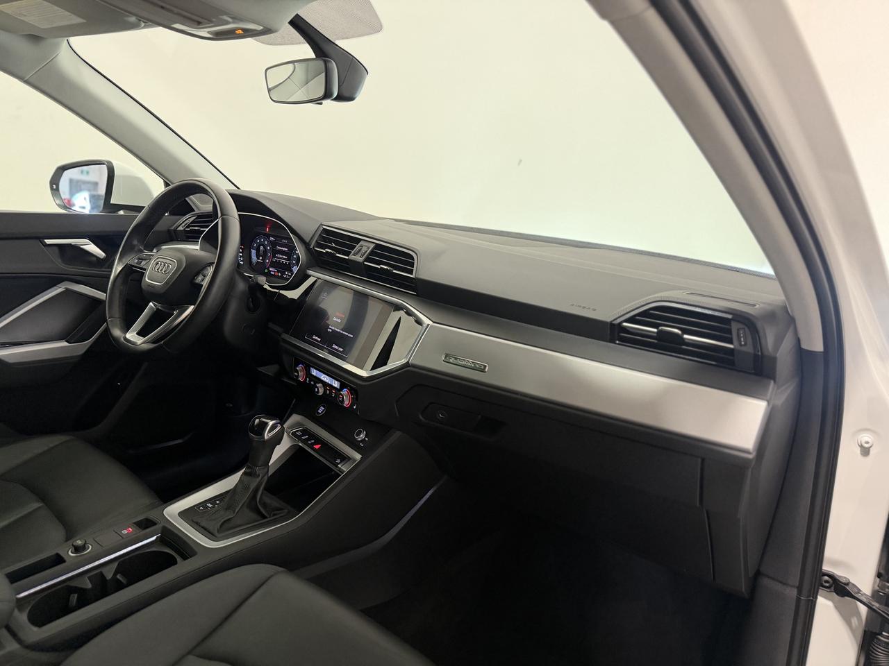 2022 Audi Q3 LEATHER | CARPLAY | ROOF | Photo