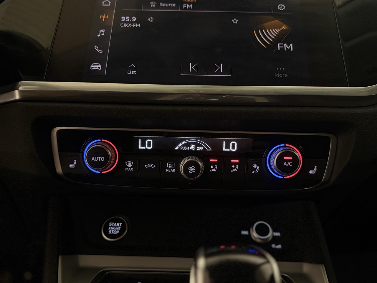 2022 Audi Q3 LEATHER | CARPLAY | ROOF | Photo