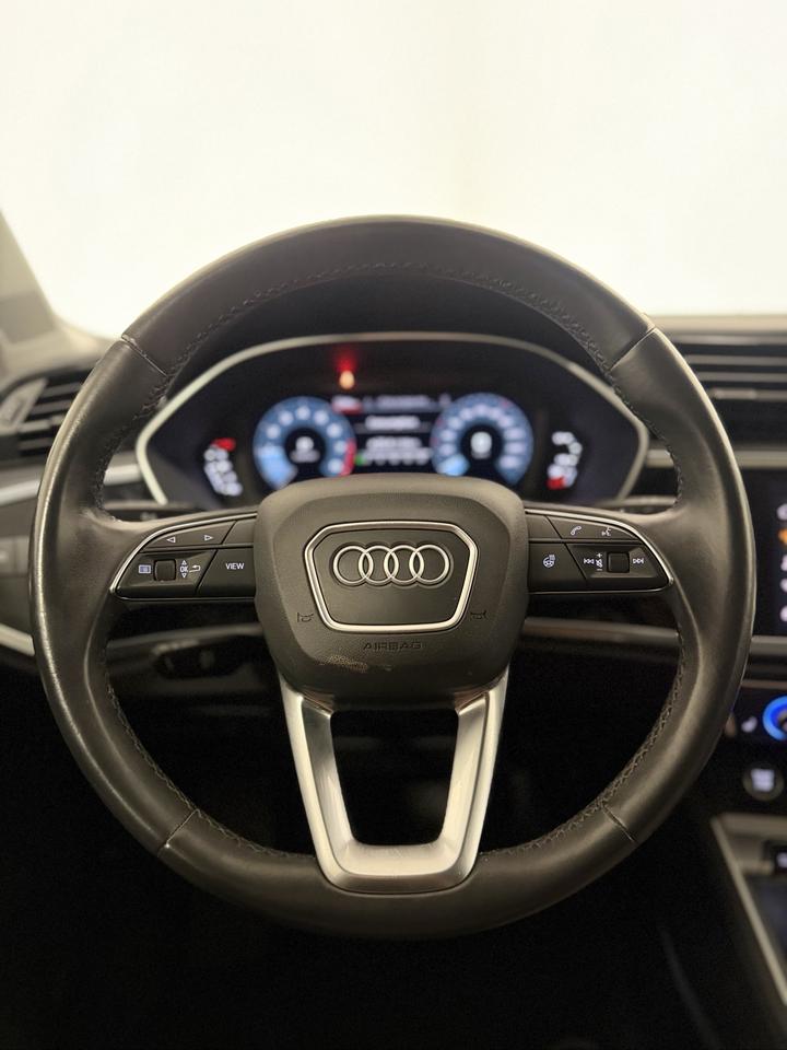 2022 Audi Q3 LEATHER | CARPLAY | ROOF | Photo
