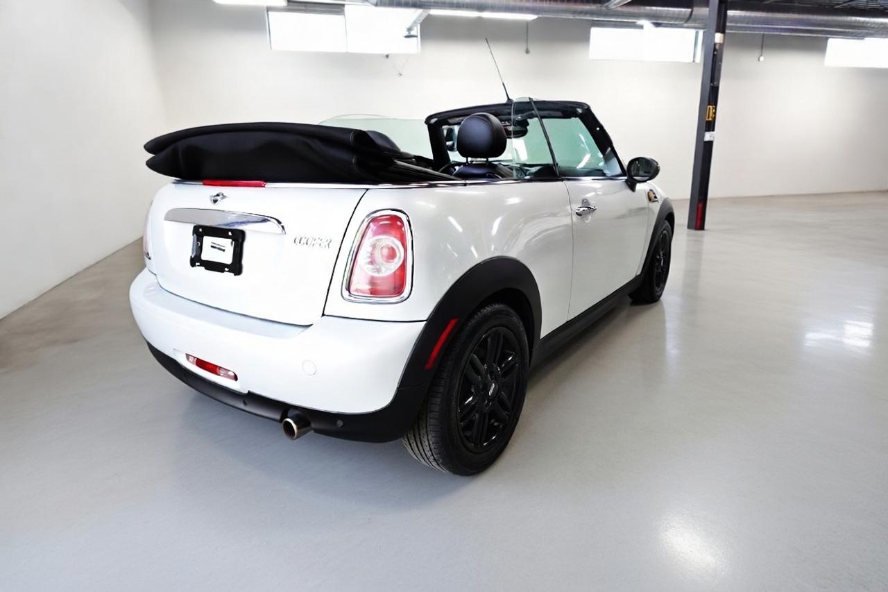 2015 MINI Cooper Convertible LOW KM.WELL MAINTAIN,0 CLAIM .AUTO Photo