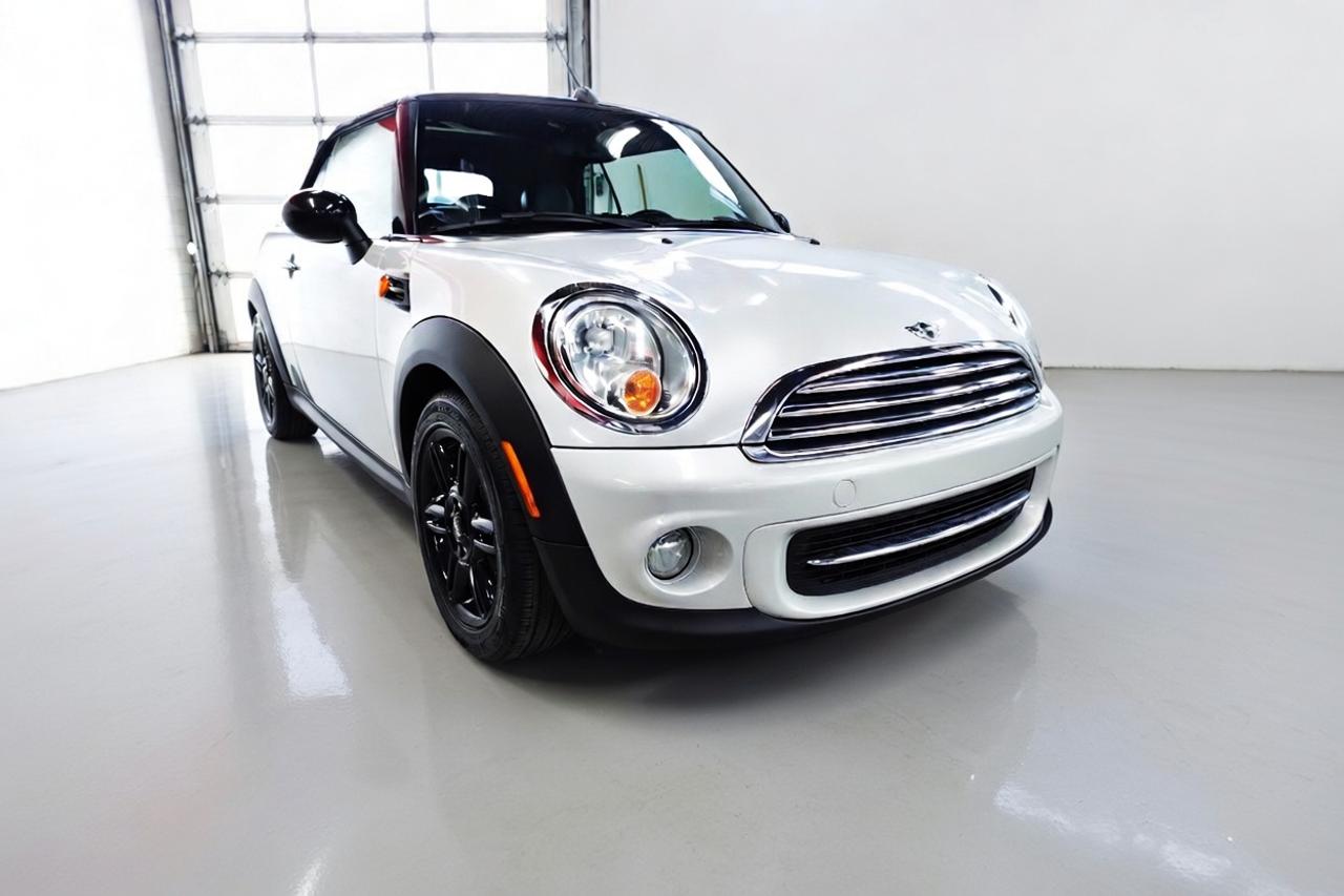 2015 MINI Cooper Convertible LOW KM.WELL MAINTAIN,0 CLAIM .AUTO Photo