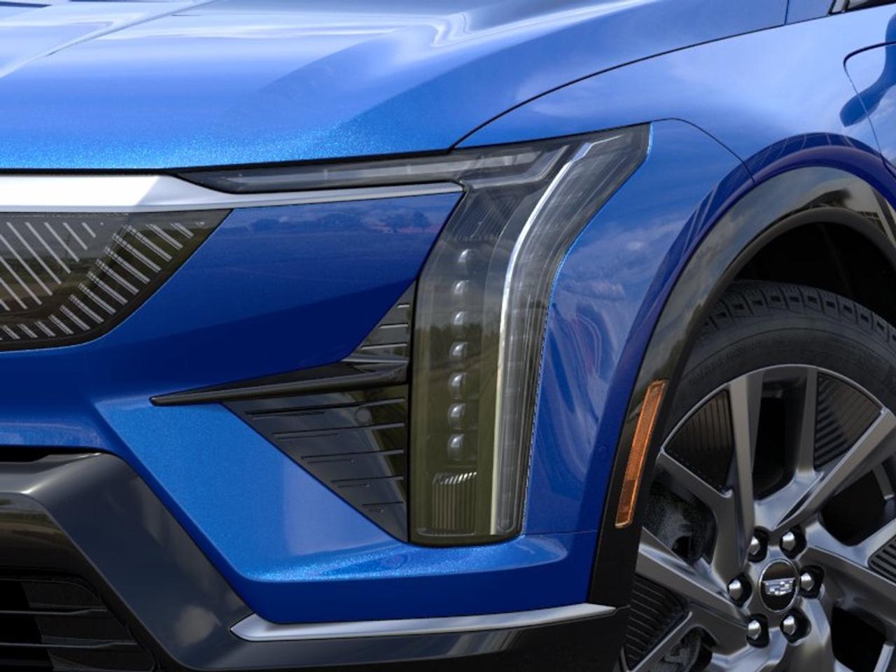 2026 Cadillac OPTIQ Luxury  LUXURY, AWD, PUBLIC CHARGE PACKAGE Photo