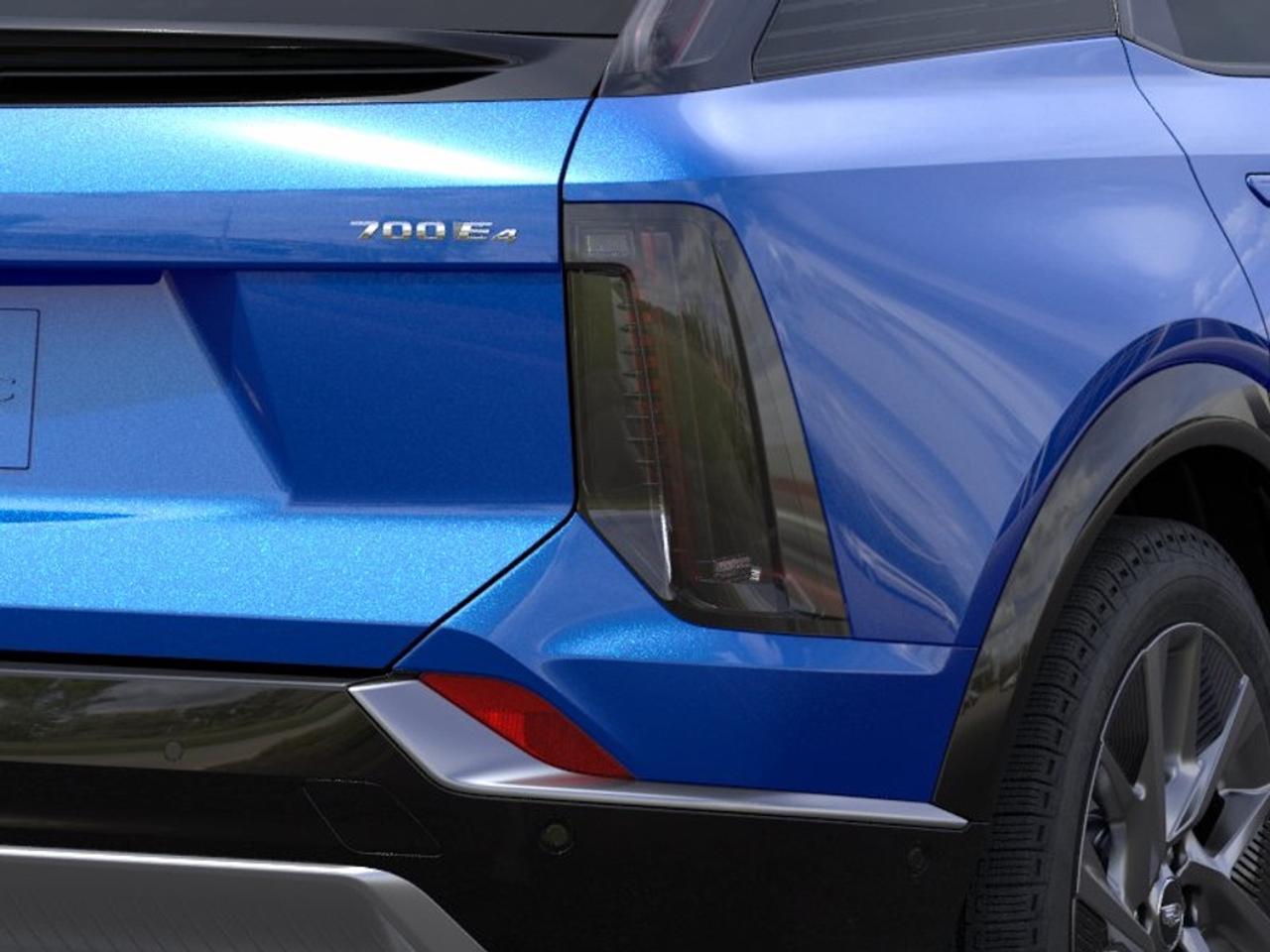 2026 Cadillac OPTIQ Luxury  LUXURY, AWD, PUBLIC CHARGE PACKAGE Photo