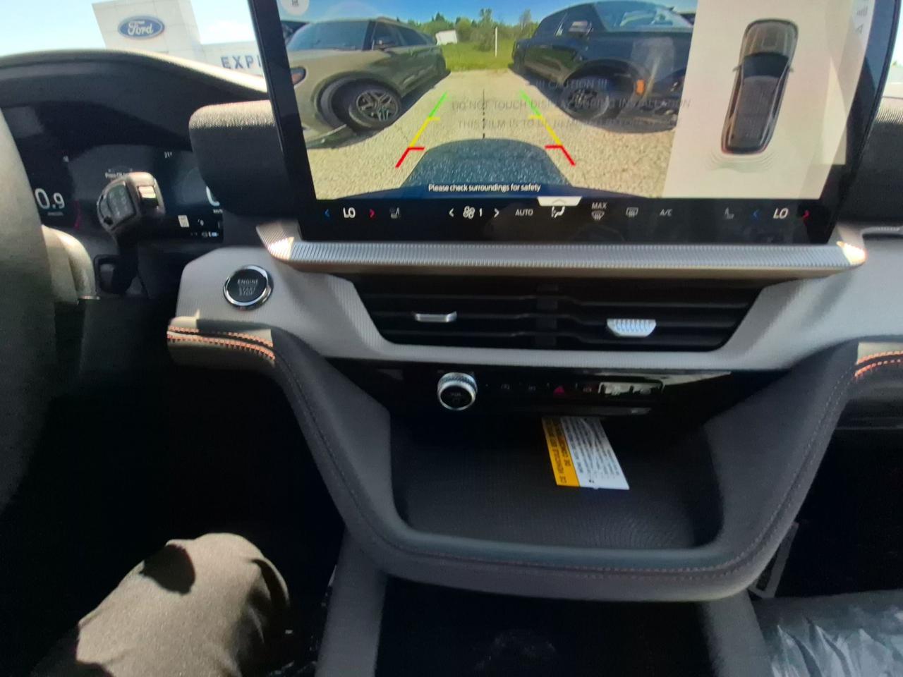 2026 Ford Explorer ACTIVE, PANO ROOF, ADAPTIVE CRUISE, TRAILER TOW PK Photo