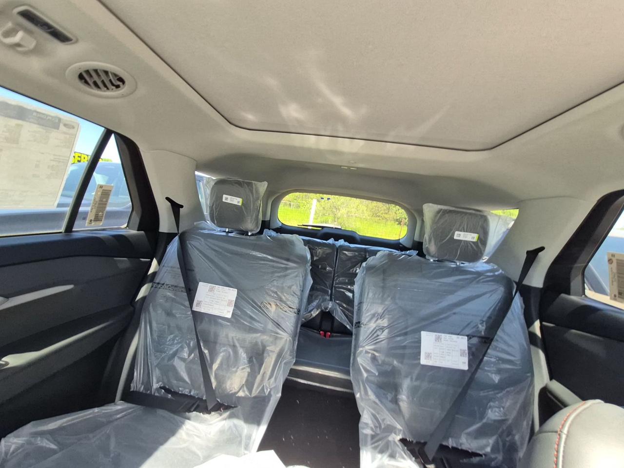 2026 Ford Explorer ACTIVE, PANO ROOF, ADAPTIVE CRUISE, TRAILER TOW PK Photo