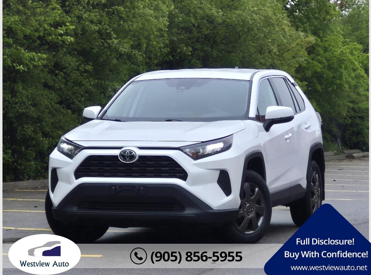 2022 Toyota RAV4 LE Photo0