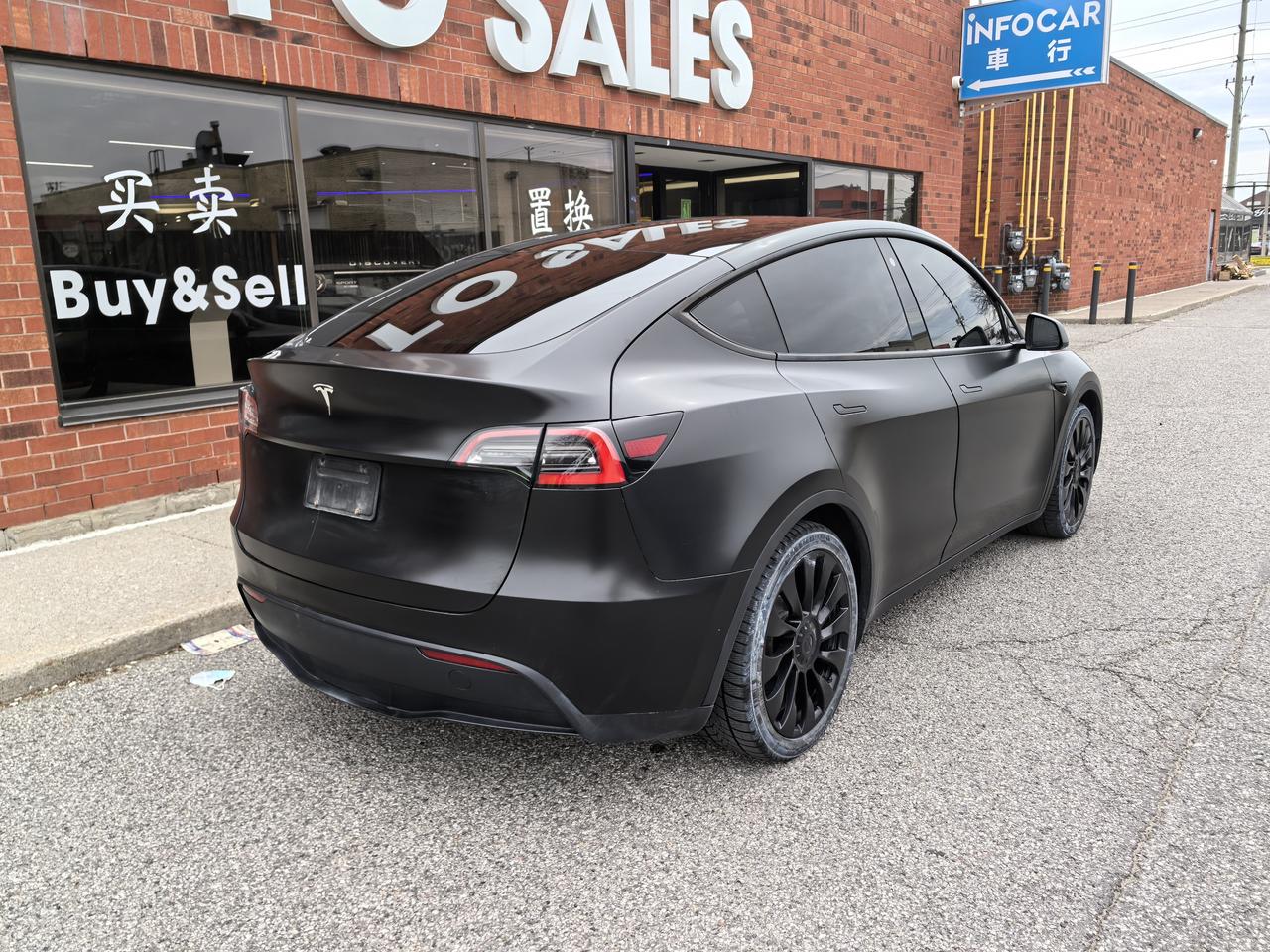 2021 Tesla Model Y Long Range Photo3