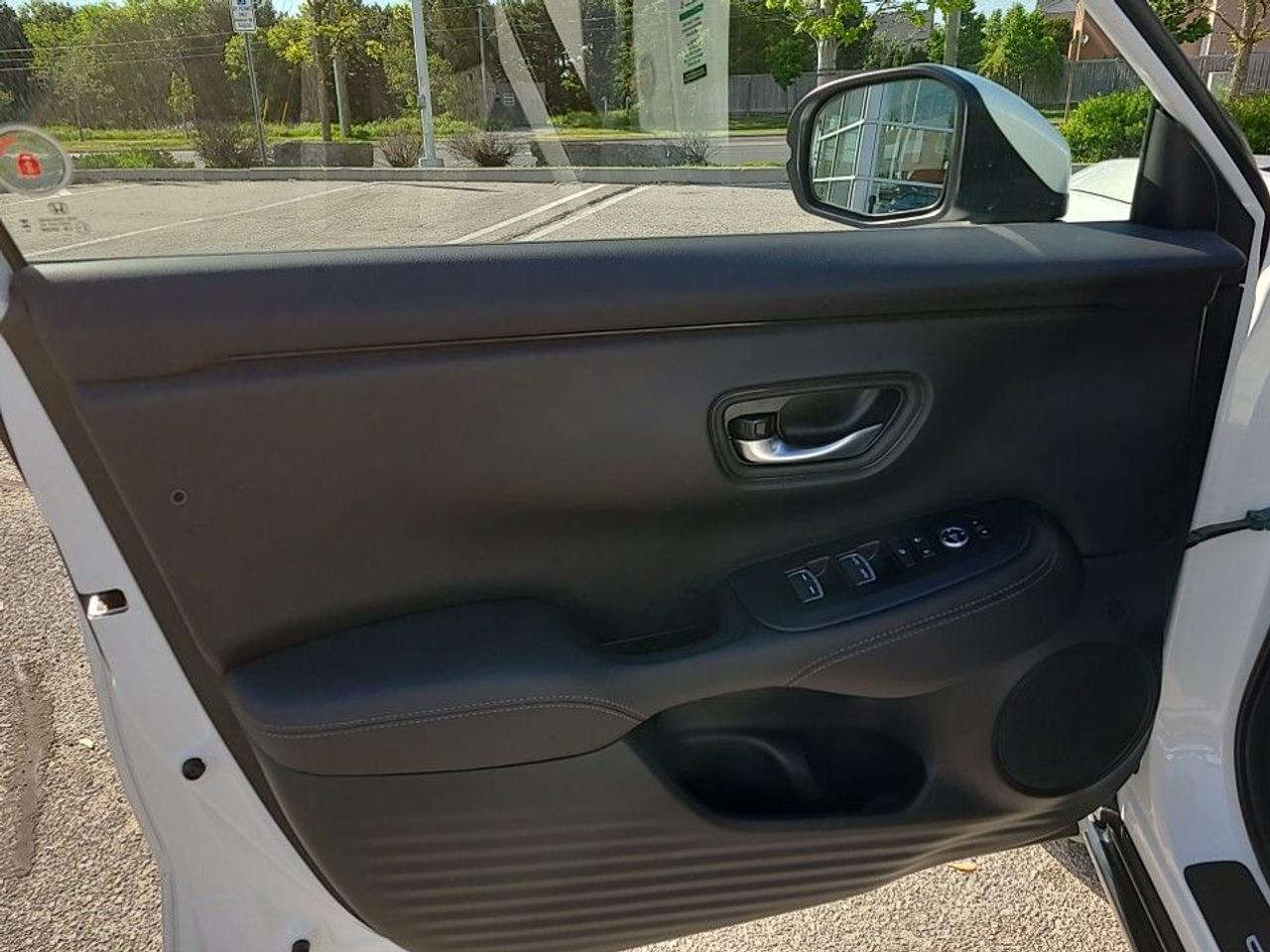 2026 Honda HR-V EX-L AWD CVT (Top Line Model) Photo