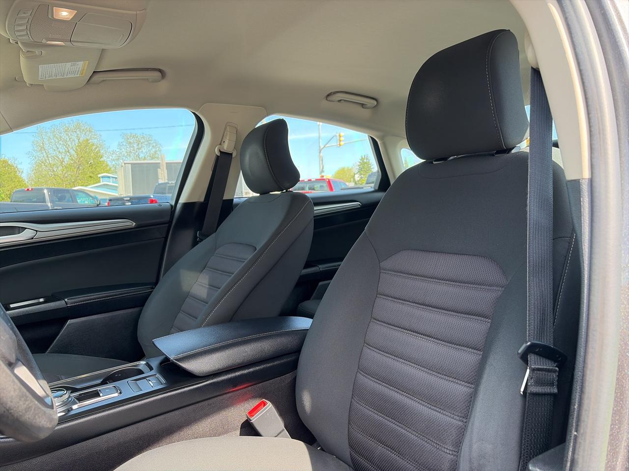 2017 Ford Fusion SE-LOADED-CLEAN CARFAX Photo