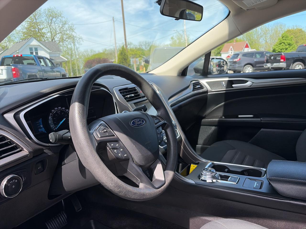 2017 Ford Fusion SE-LOADED-CLEAN CARFAX Photo