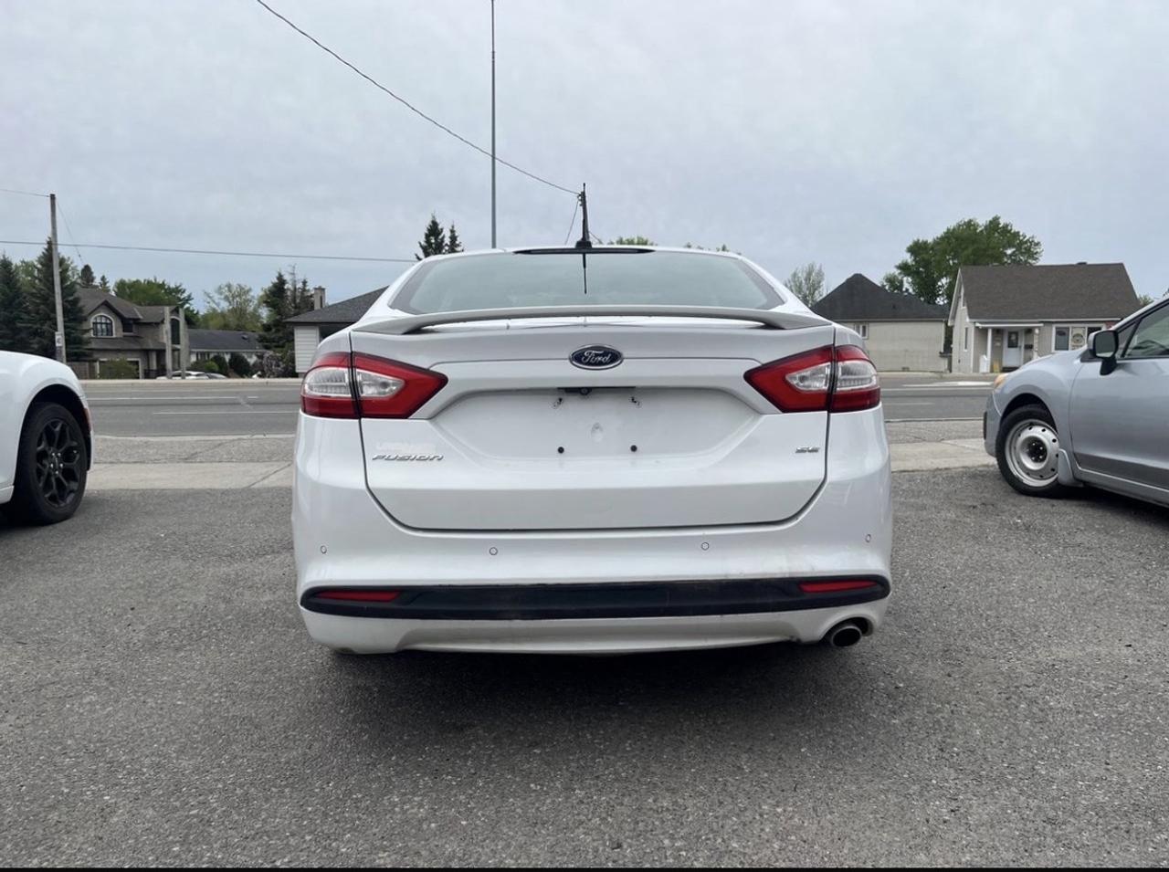 2016 Ford Fusion SE Photo4