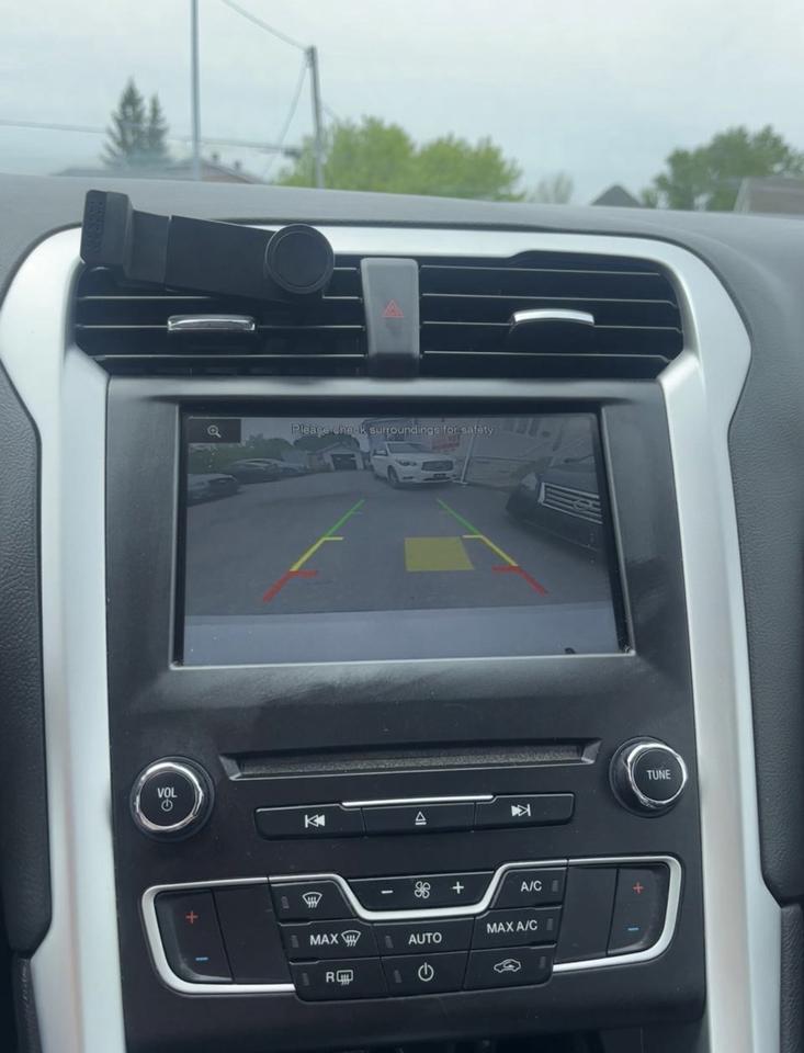 2016 Ford Fusion SE Photo