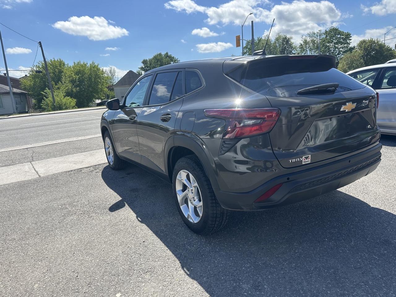 2024 Chevrolet Trax LS Photo