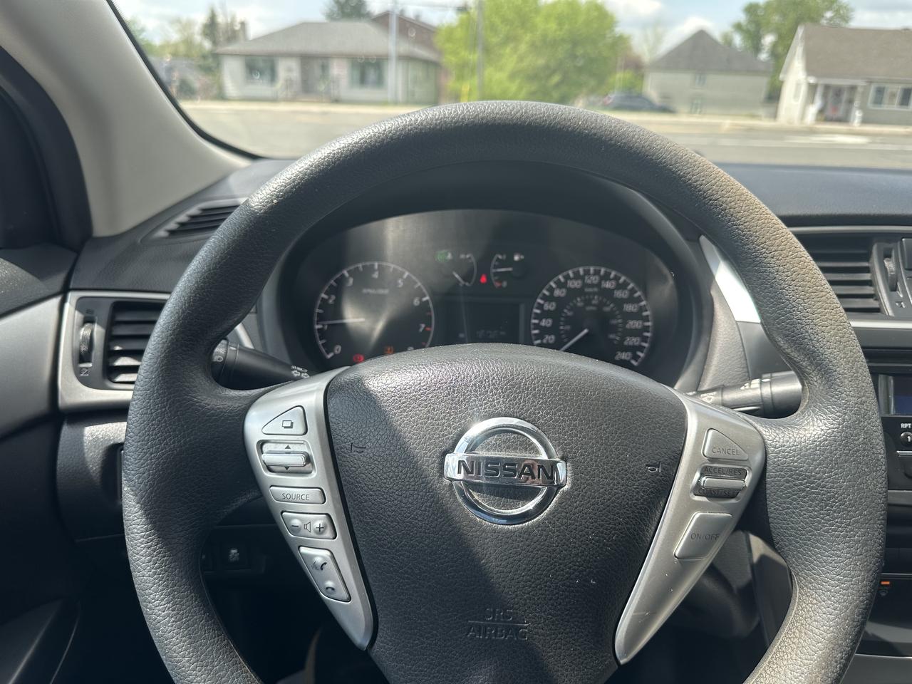 2015 Nissan Sentra SV Photo