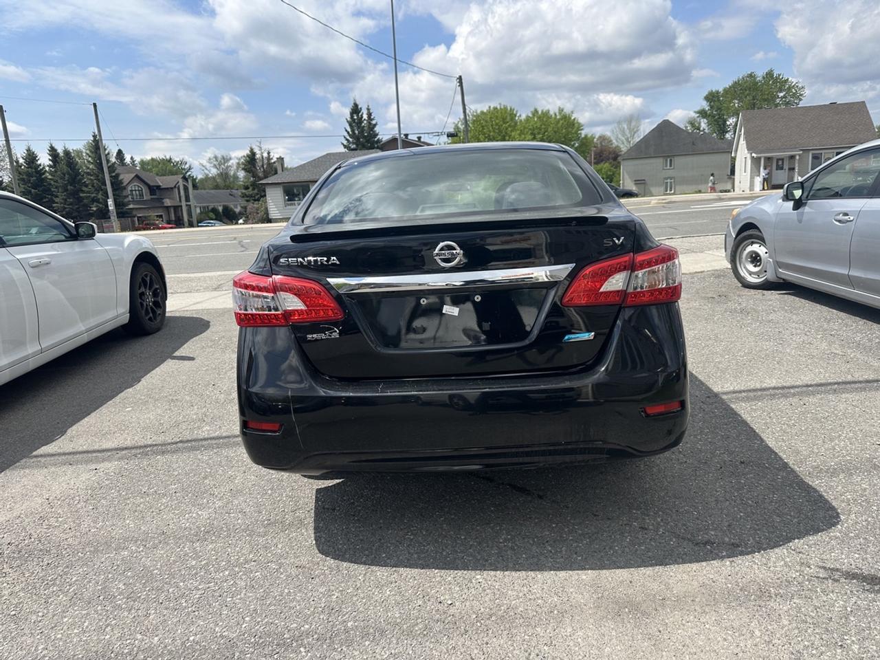 2015 Nissan Sentra SV Photo4
