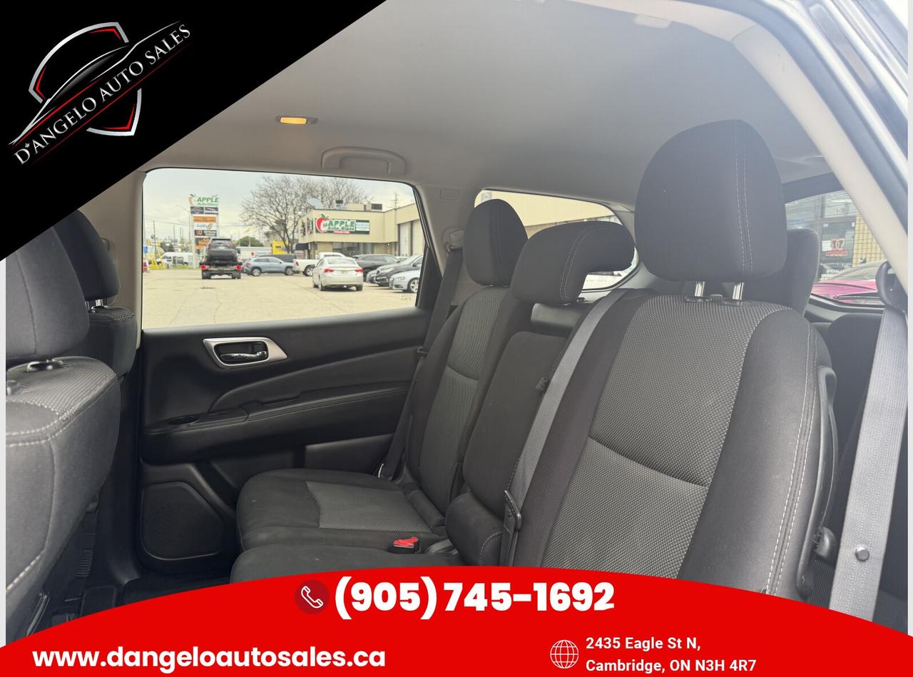 2019 Nissan Pathfinder SL Photo