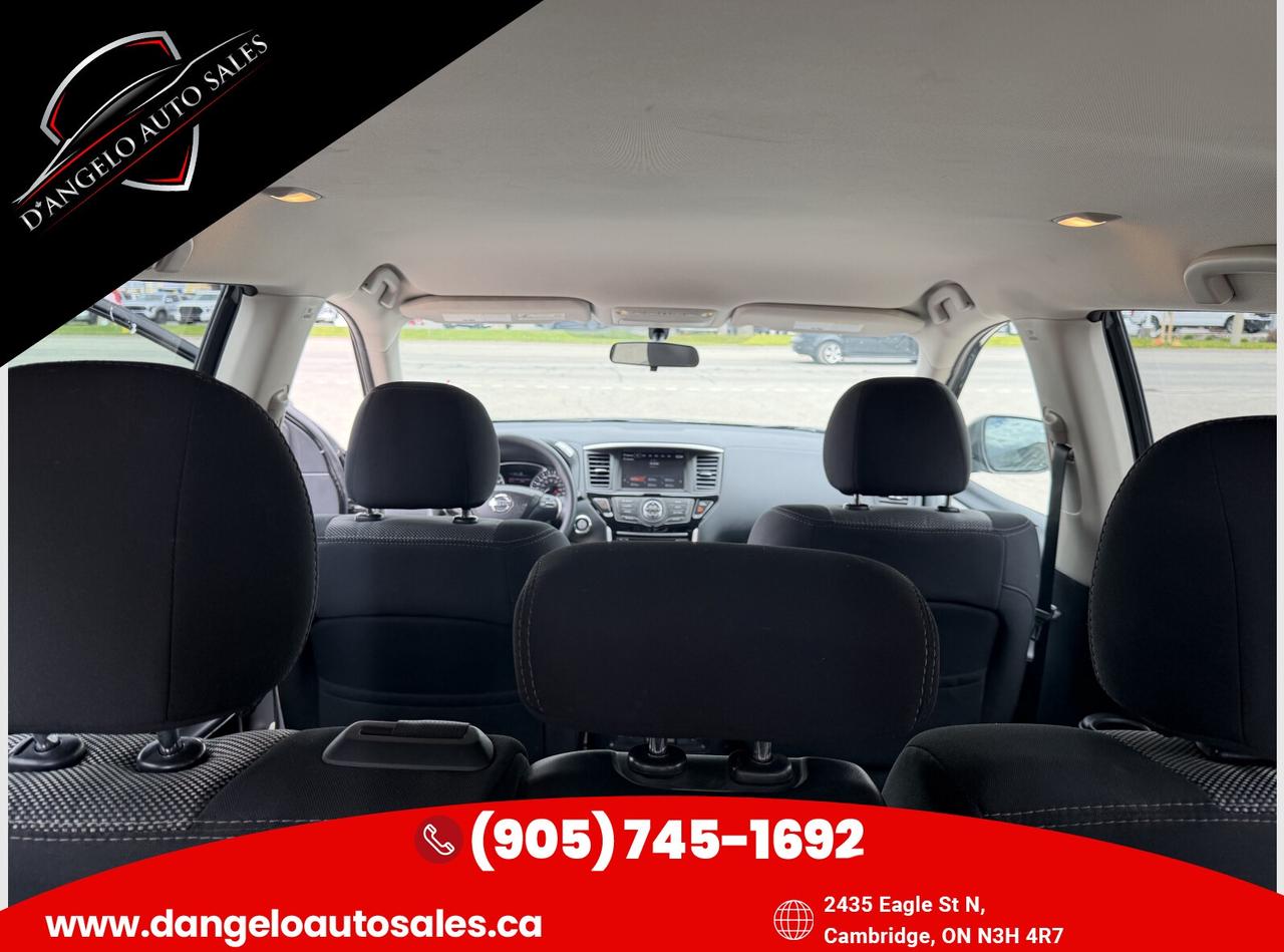 2019 Nissan Pathfinder SL Photo