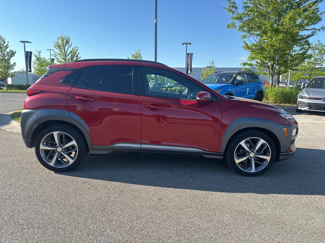 2020 Hyundai KONA 1.6T Ultimate AWD w-Red Colour Pack Photo4