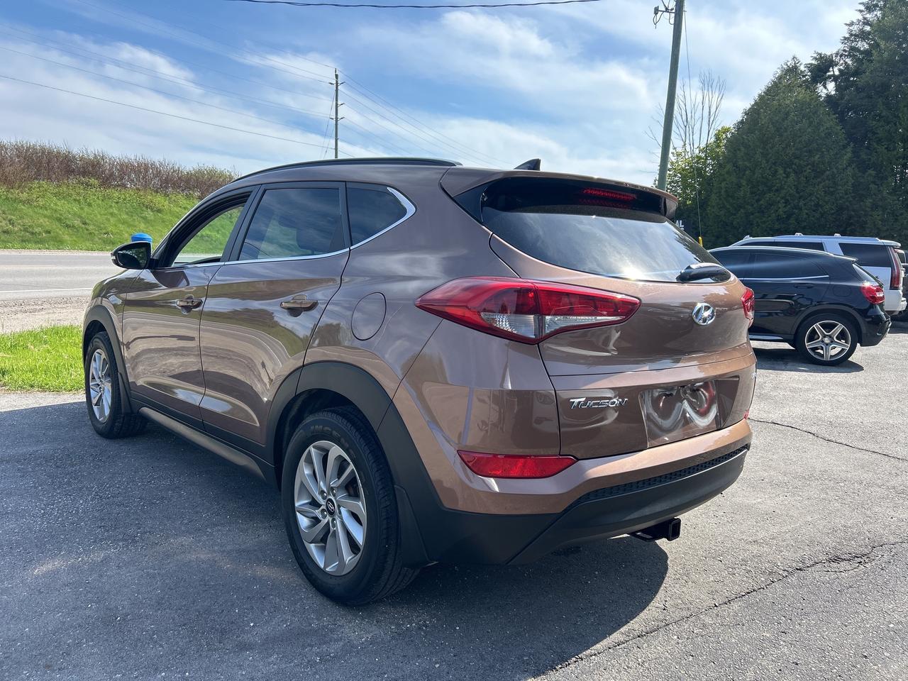 2016 Hyundai Tucson Luxury, LDS, Nav, Bluetooth, Pano Sunroof Photo