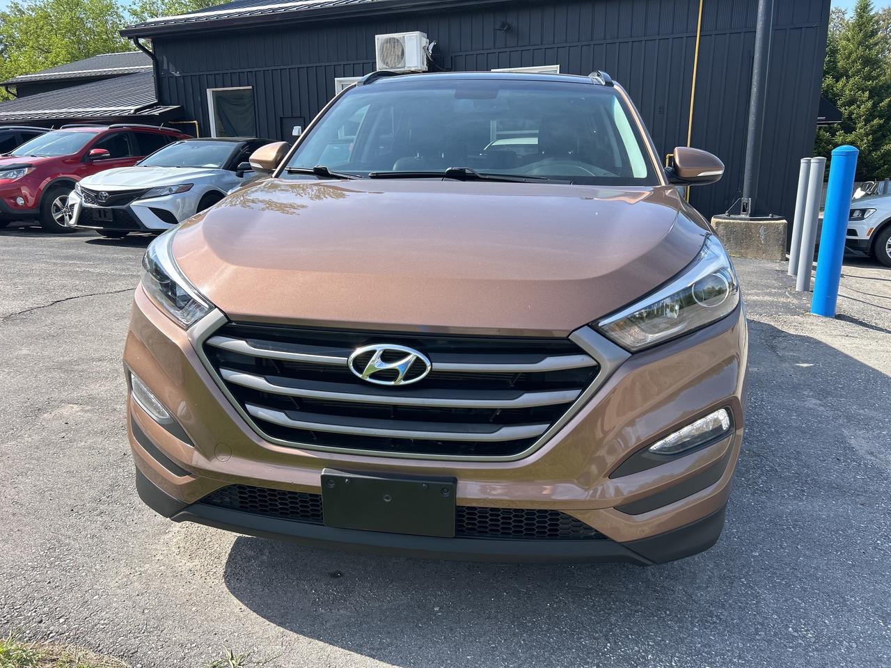 2016 Hyundai Tucson Luxury, LDS, Nav, Bluetooth, Pano Sunroof Photo