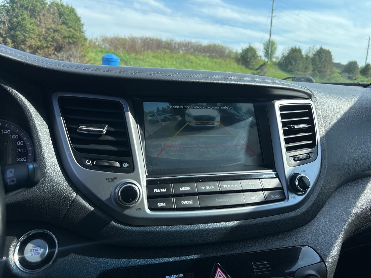 2016 Hyundai Tucson Luxury, LDS, Nav, Bluetooth, Pano Sunroof Photo