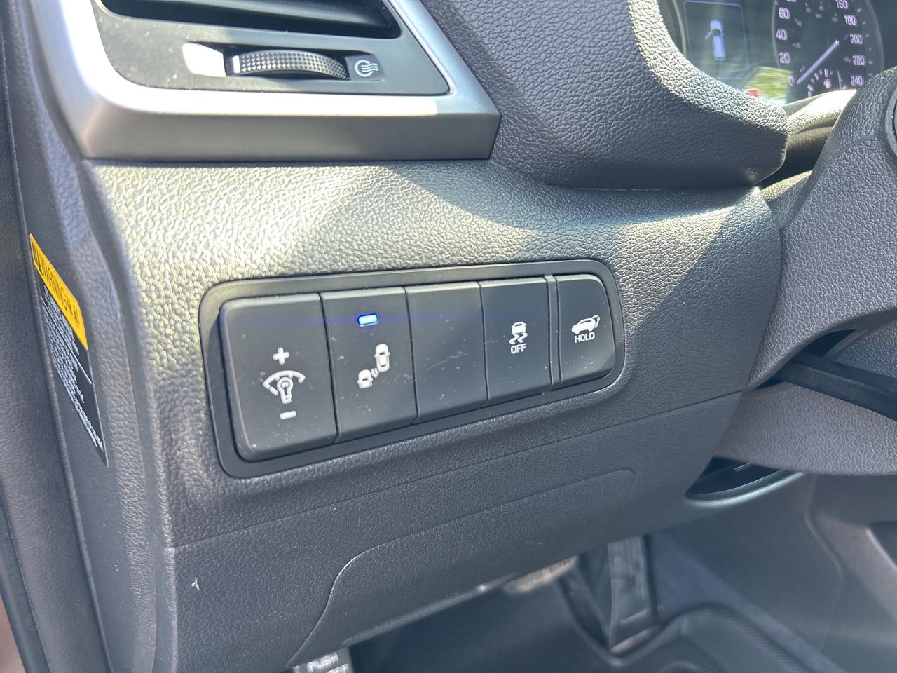 2016 Hyundai Tucson Luxury, LDS, Nav, Bluetooth, Pano Sunroof Photo