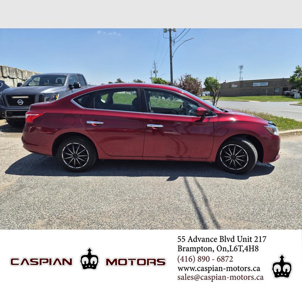 2019 Nissan Sentra SV Photo3