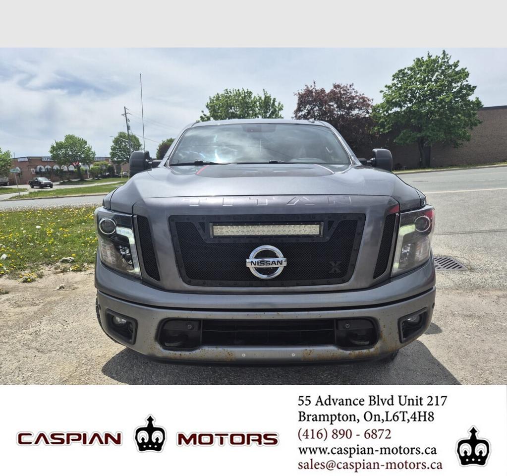 2018 Nissan Titan SV MIDNIGHT EDITION Photo