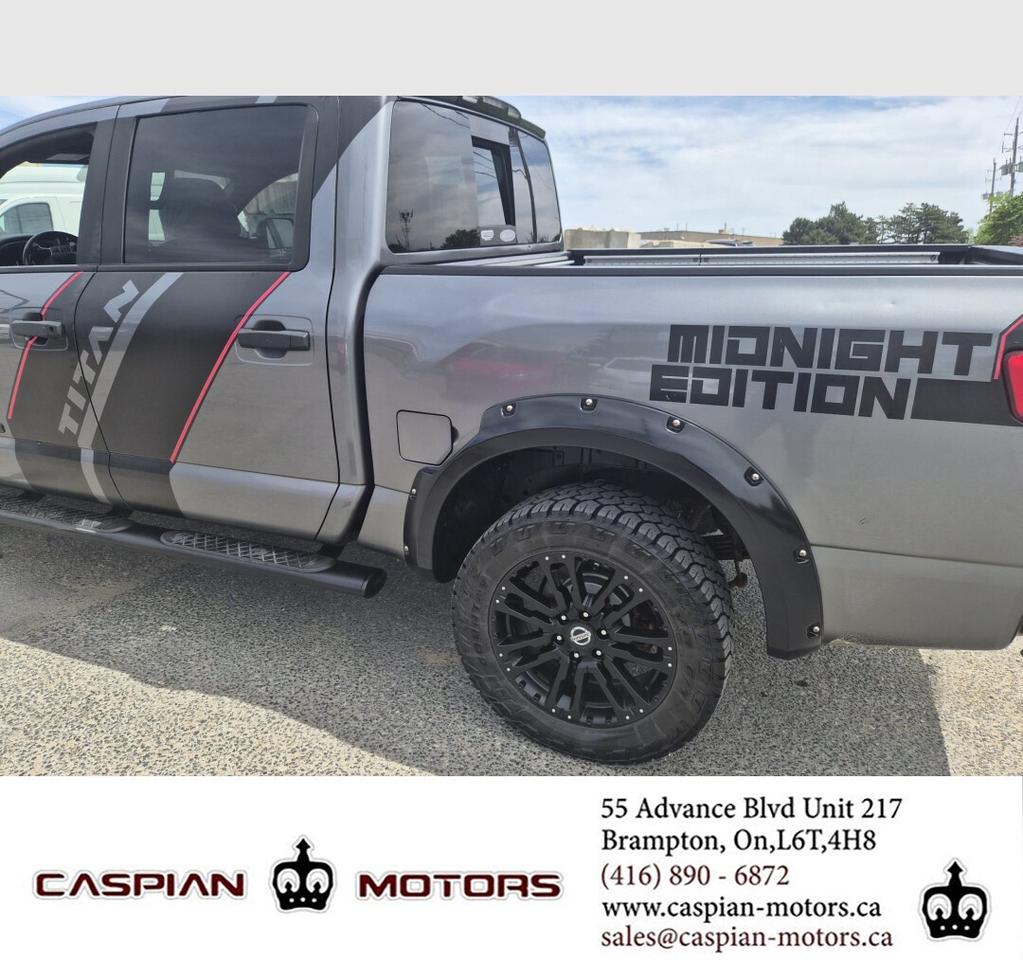 2018 Nissan Titan SV MIDNIGHT EDITION Photo