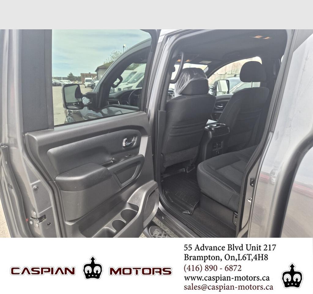 2018 Nissan Titan SV MIDNIGHT EDITION Photo