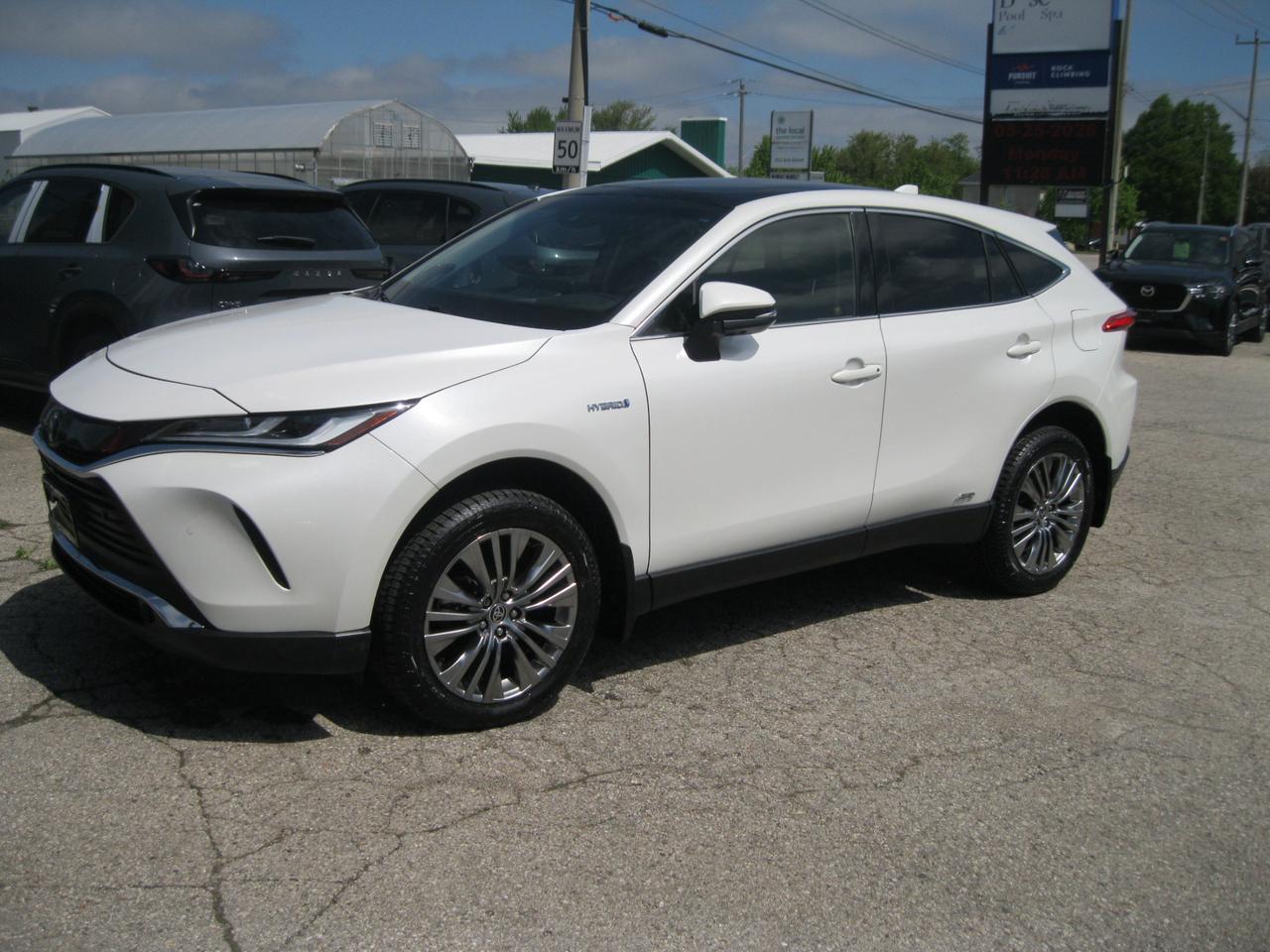 2021 Toyota Venza Limited 4dr All-Wheel Drive Photo2